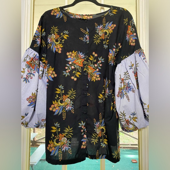 Loft Blouse - Picture 2 of 2